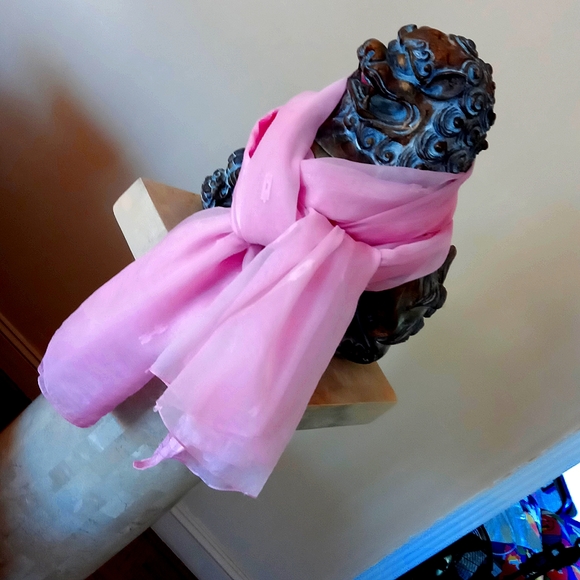 Scarf - Picture 1 of 3